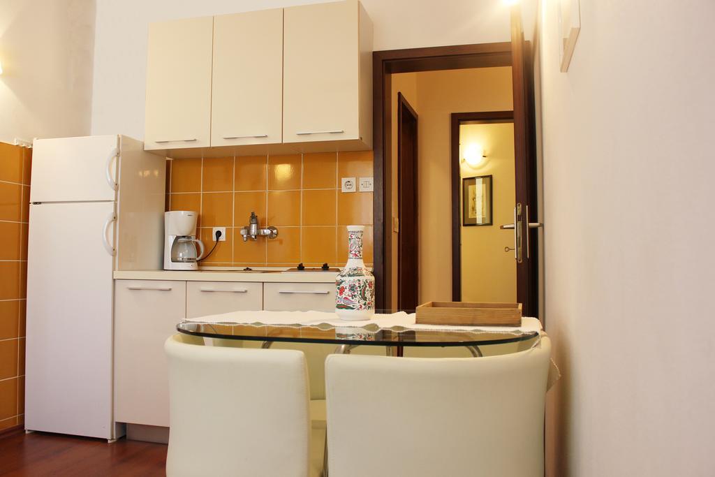 Villa Jadrana Rab Town Chambre photo